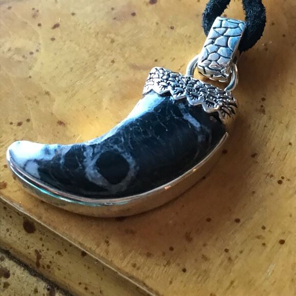 White Buffalo Turquoise Sterling Silver Leather Necklace - Picture 3 of 8